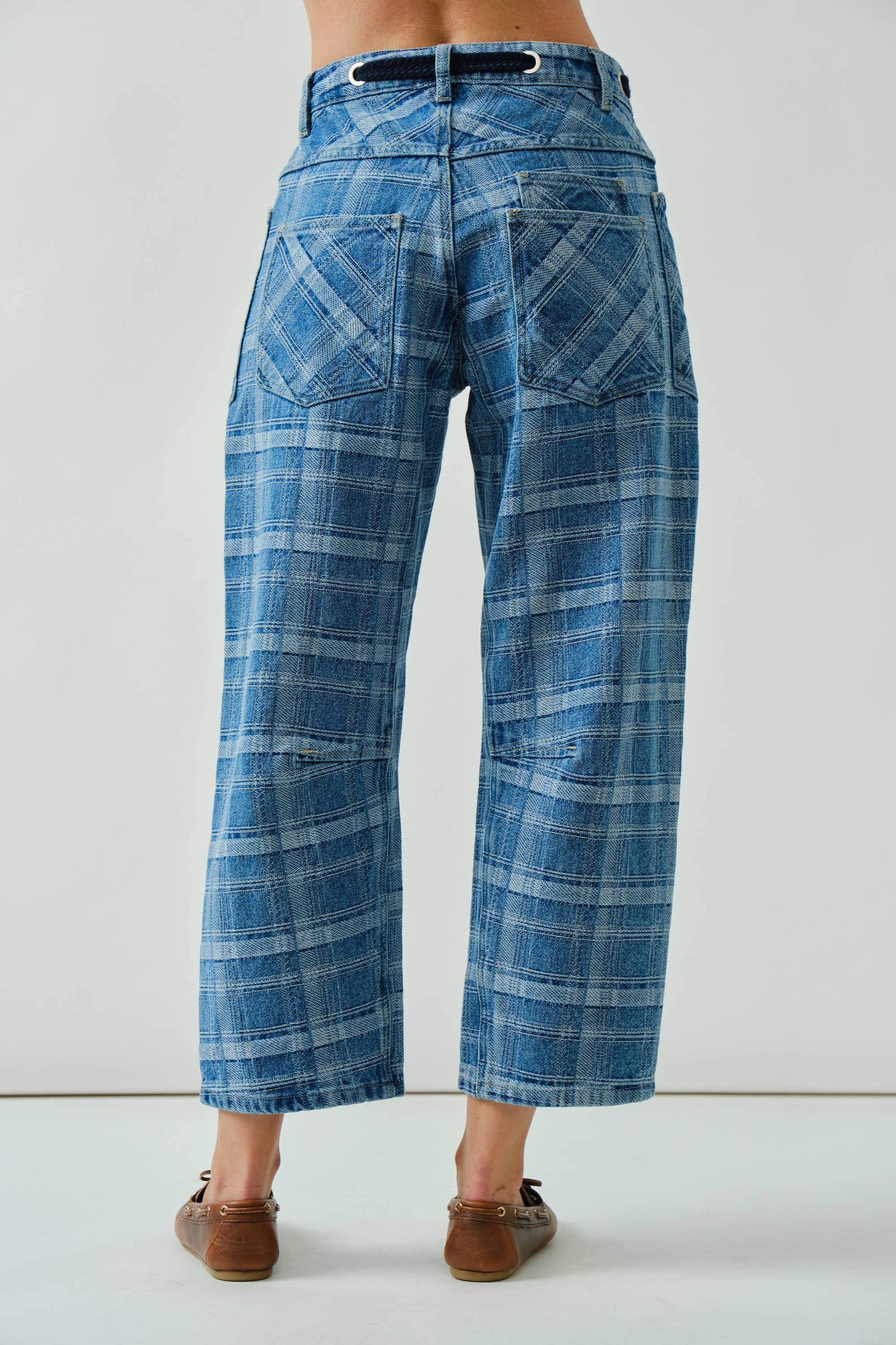 AJP5483 NEW PLAID SEMI BARREL JEANS WITH BELT for wholesale on Faire3