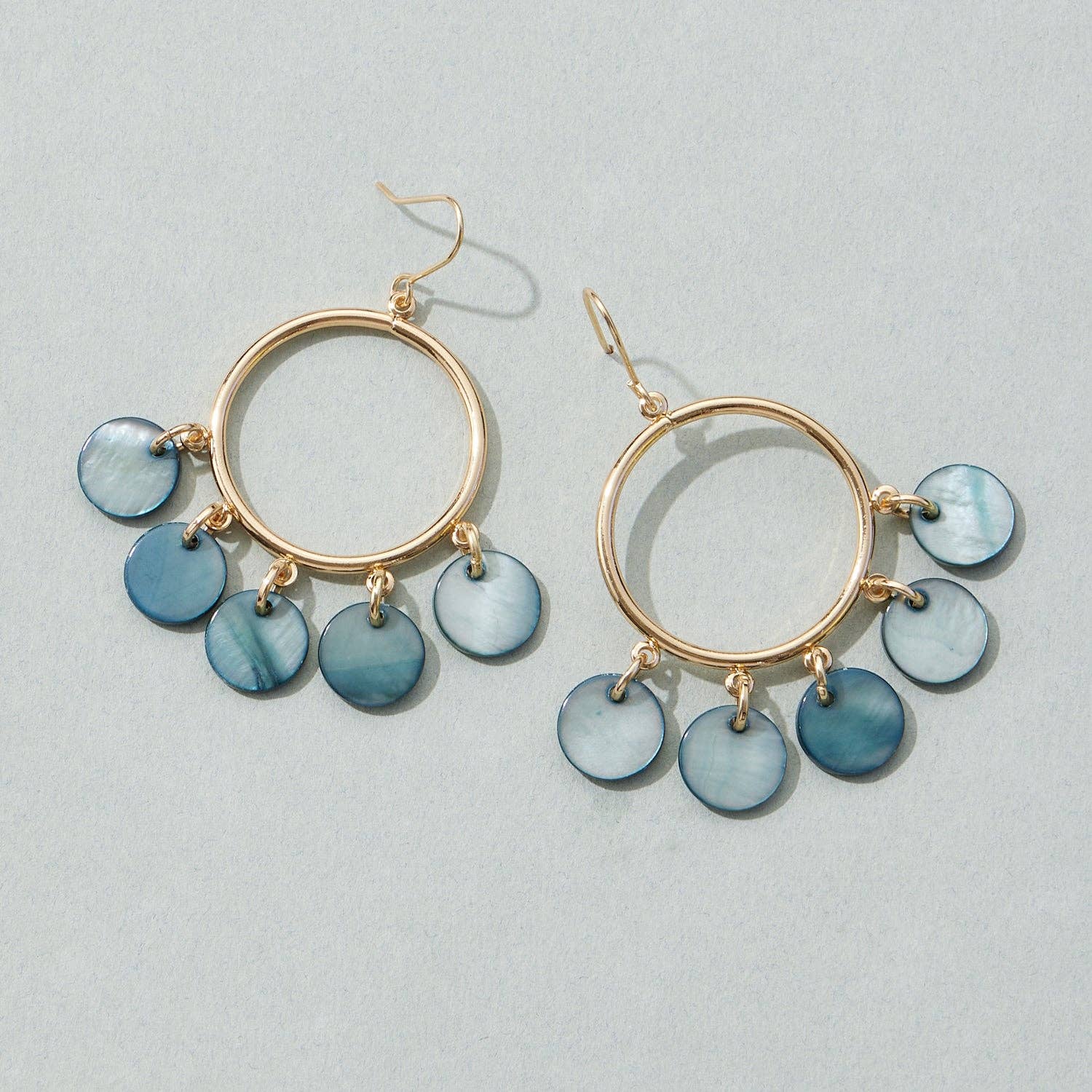 Frem - Wholesale Dangle Earrings - Tiny Round Avalon Shell Earrings1