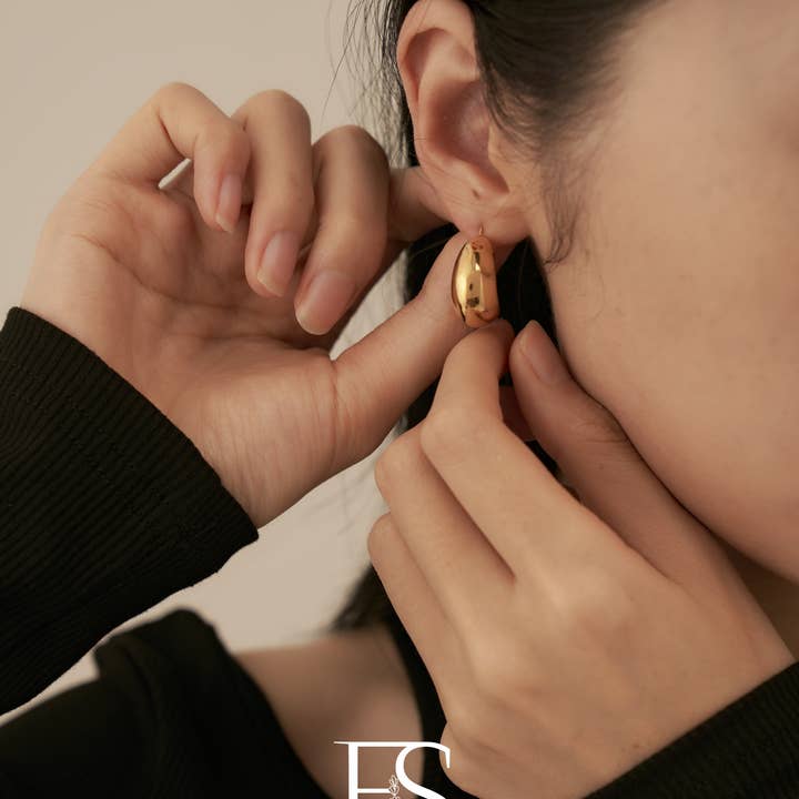 Furano Studio - Wholesale Dangle Earrings - Gold Matte Stud Earring, Gold Half Hoop Earrings6