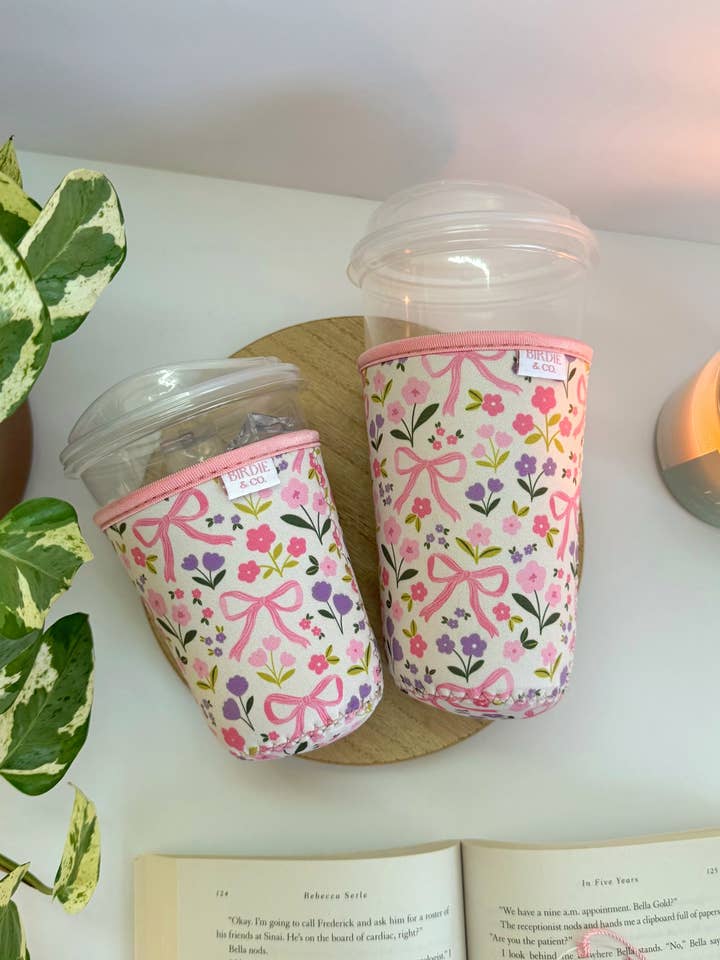 Flower and Bows Iced Coffee Sleeve – Reusable Cup Holder for Coffee Lovers for wholesale by Birdie & Co.