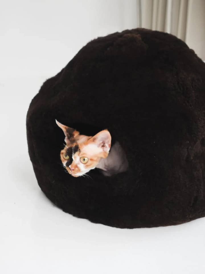 Rede af naturligt fåreskind til kæledyr - Brun for engroshandel hos Mellow