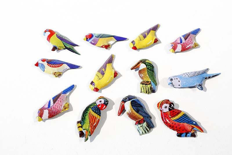 die Blechfabrik e.K. - Wholesale Retailer display – Child & baby - Bird Pin Badge, Old 12 Display, Made in Japan