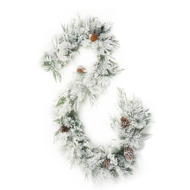 Starlight Collection – wholesale Bunting/garland – Green Garland with Frosted Pinecones