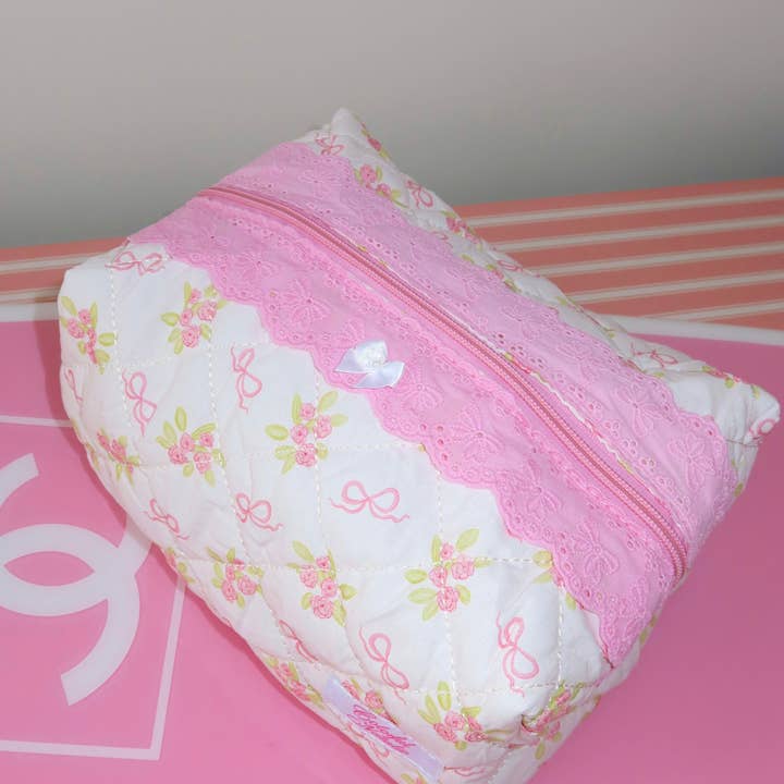Colorful Natalie - Wholesale Makeup/Cosmetic Bag - Hearts On Florals XL Makeup Bag4