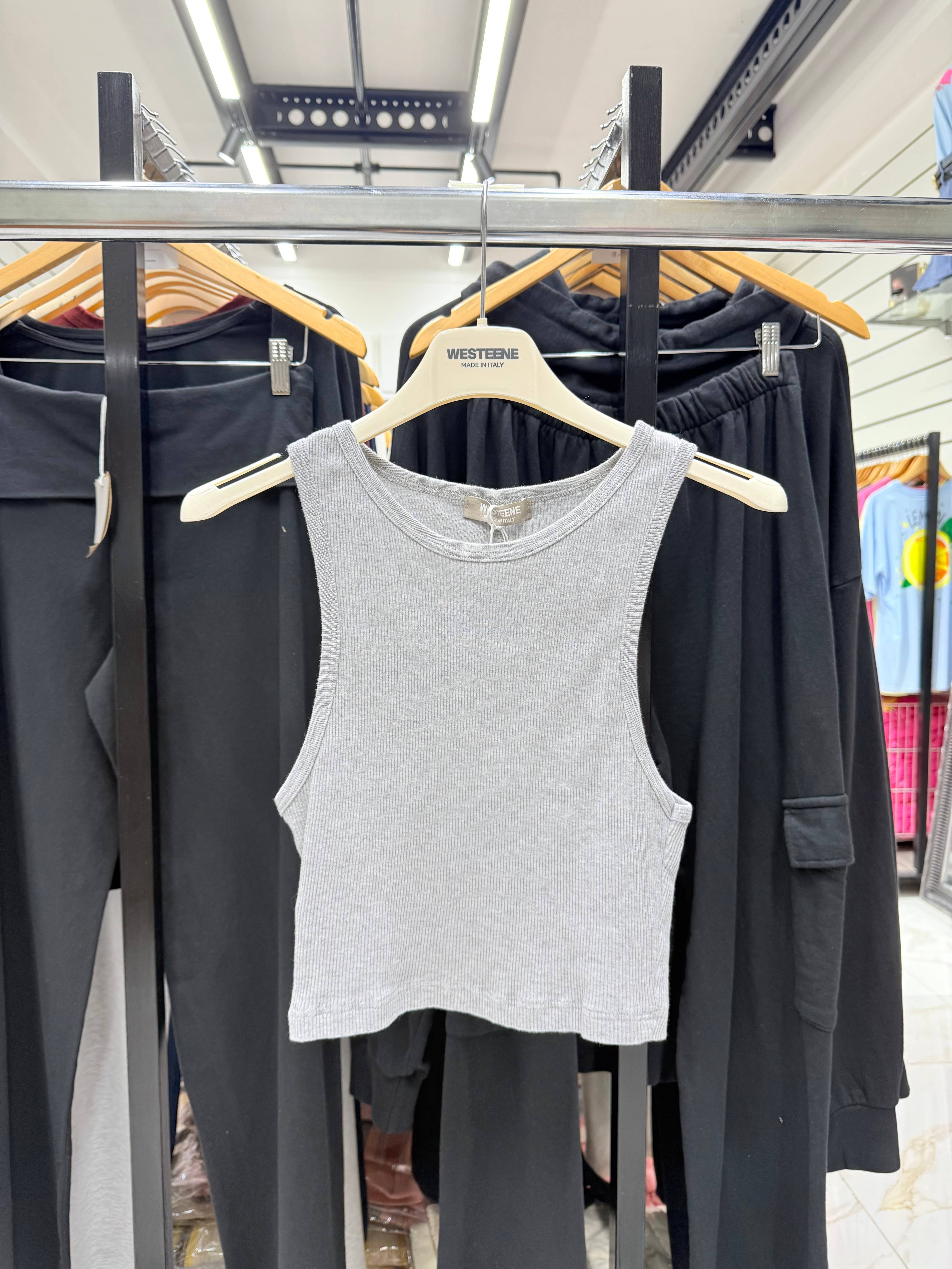 Chilli Girl Collection - Wholesale Tank Top - Women's - Basic round neck tank top7