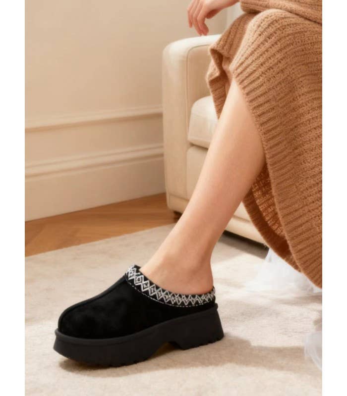 SWEET MAGIC SHOES & BAGS - Wholesale Mules - Women's - MULE SNEAKER WITH RUBBER SOLE2