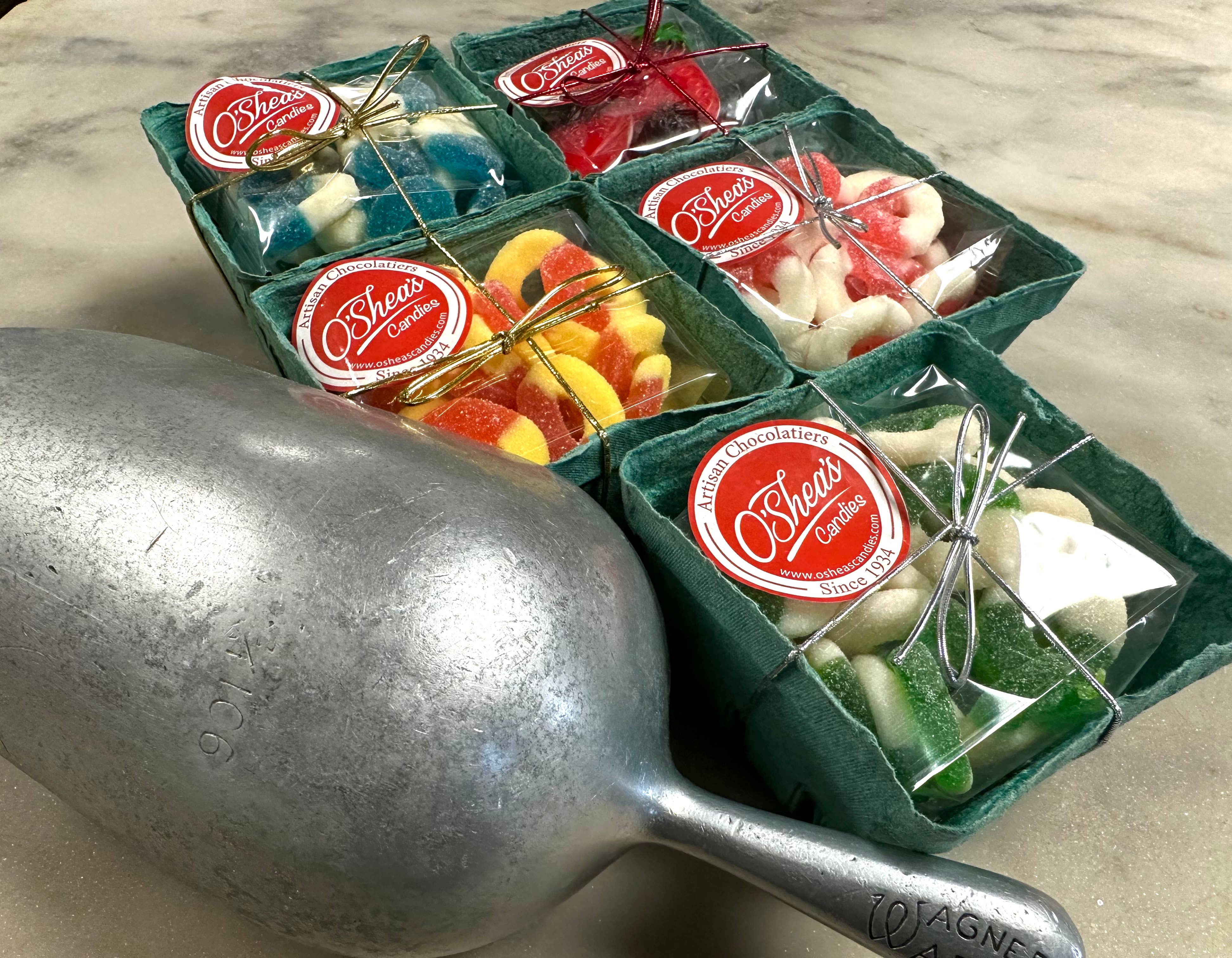 O'Shea's Candies Sweet Shop - Wholesale Gummy - Farmer Market Style Gummy 🍏 “Apple Rings w/Basket ” 1/2LB  3