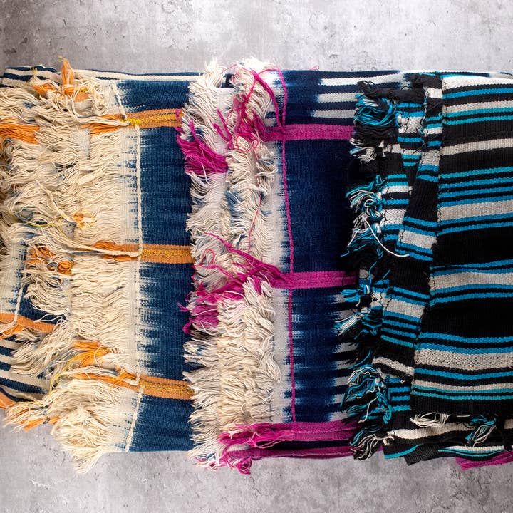 The Bead Chest - Wholesale Tapestry/Textiel - Handgemaakte Afrikaanse indigo doek