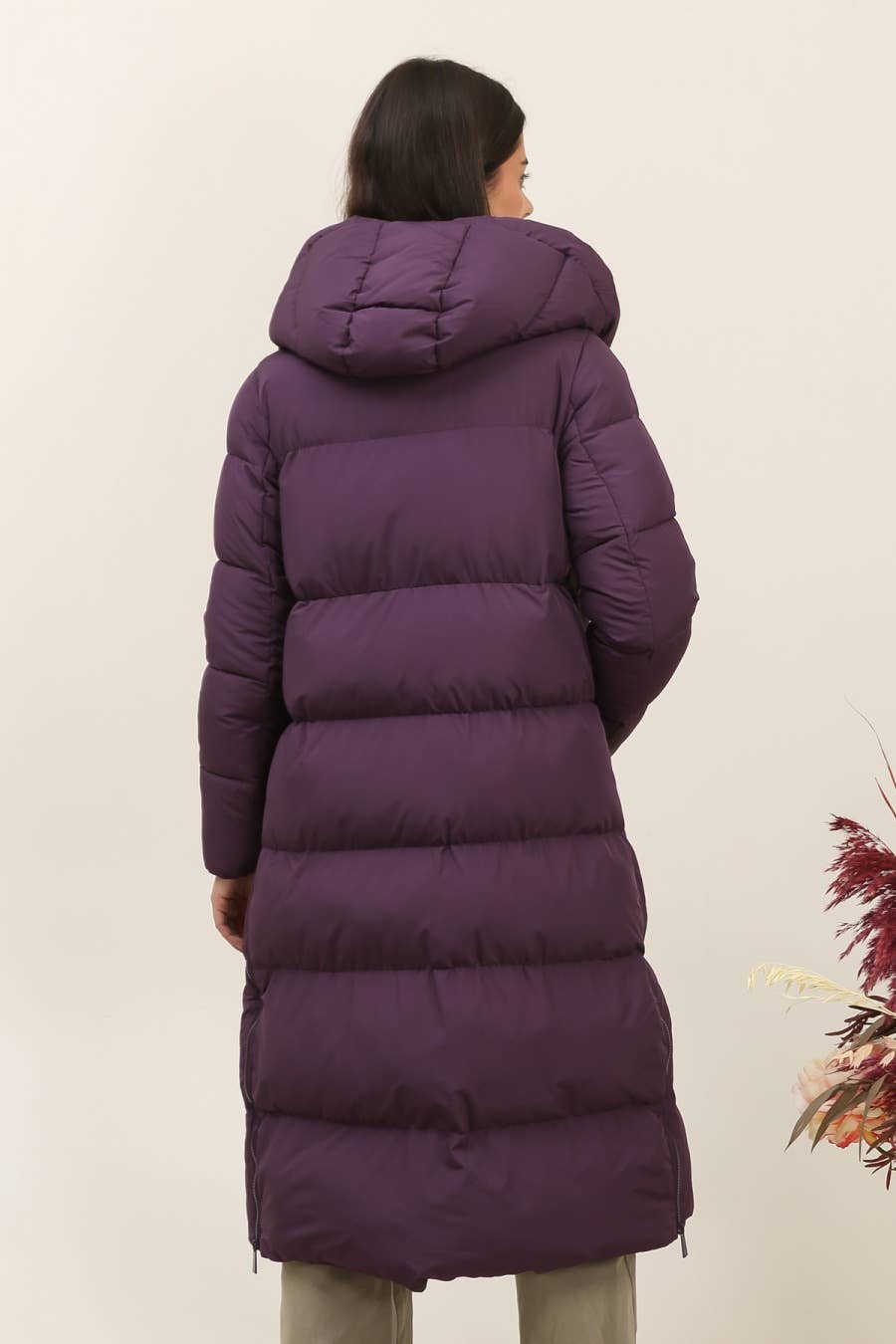 Attrait Paris - Wholesale Puffer Jacket - Women's - Long quilted down jacket with hood16