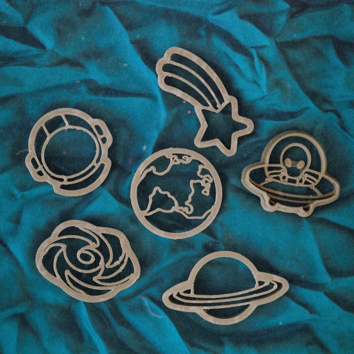 Kinfolk Pantry - Wholesale Toy Set - Kids - Outer Space Cutter Set - Eco Playdough Tool5