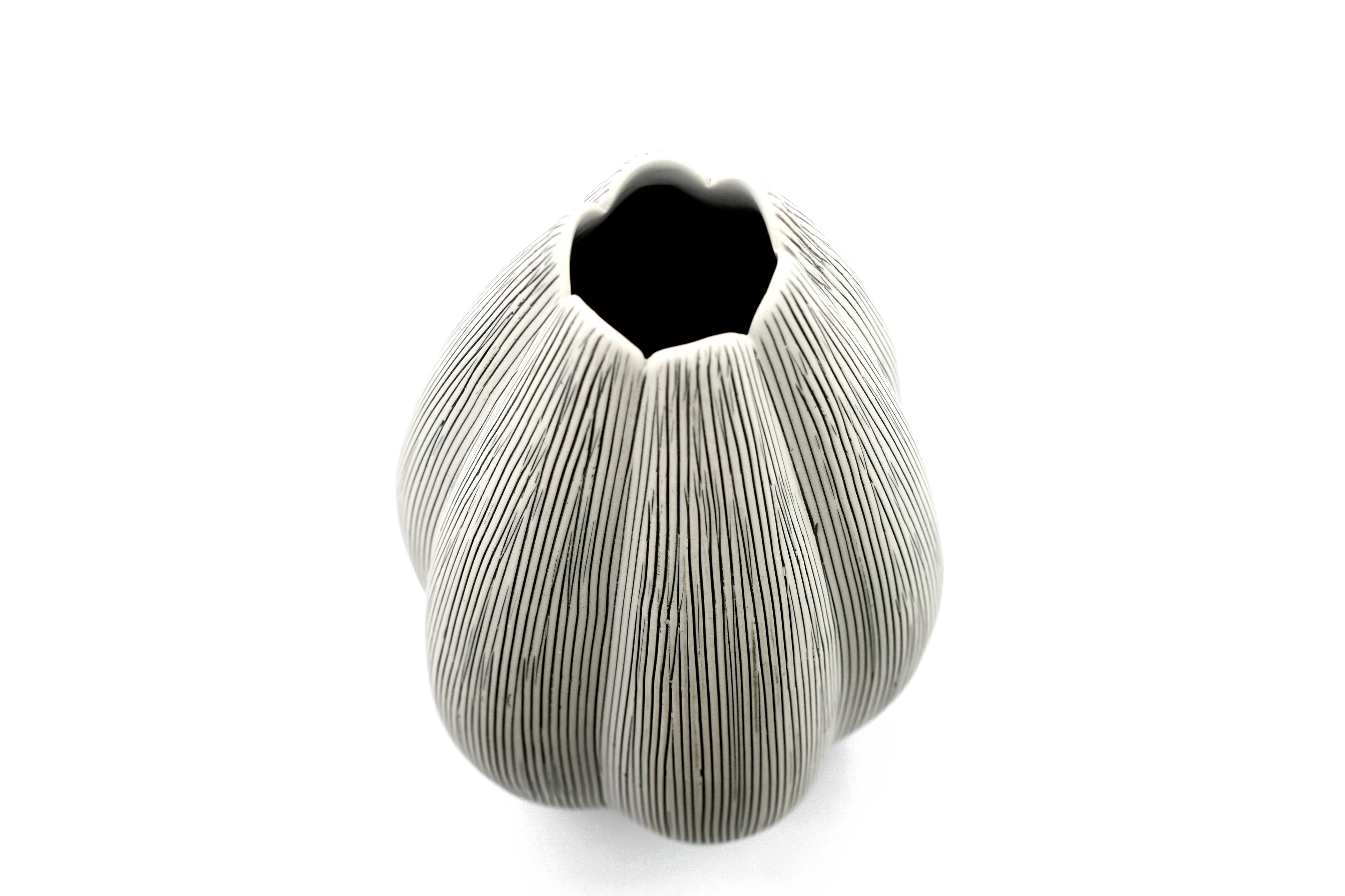 Art Floral Trading LLC - Vendita all'ingrosso Vasi - 1266W7 Champa L-Vaso in Porcellana Fatto a Mano2