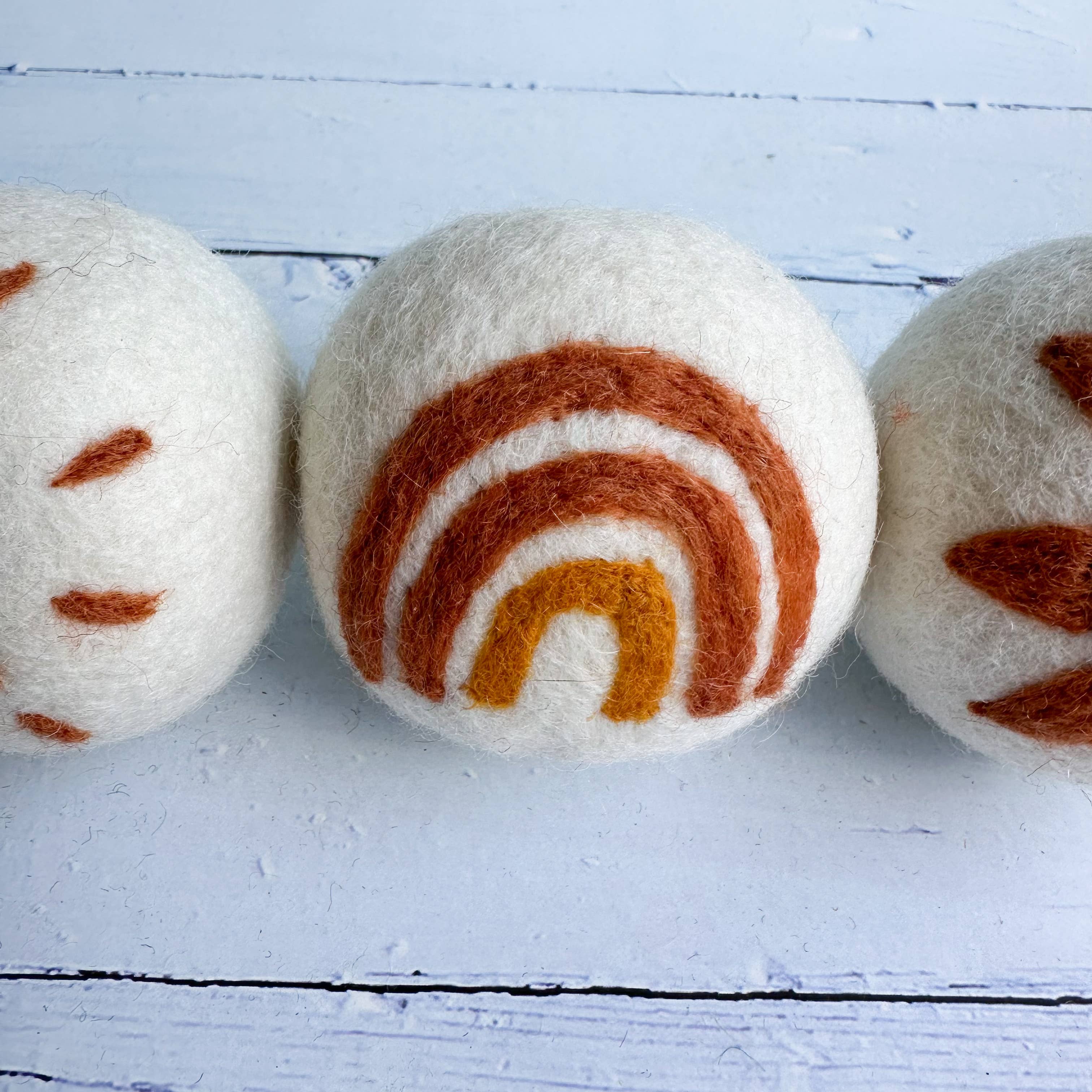 Sewing Seeds Play - Vendita all'ingrosso Palla per asciugatrice - Palline Asciugatrici in Feltro Boho Skies - Set di 33