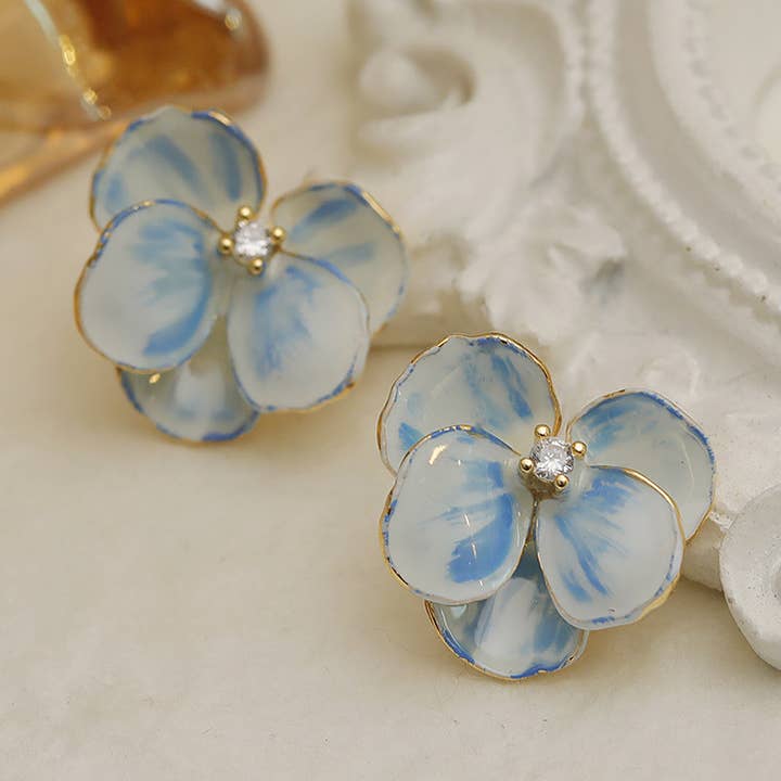 White Leaf – wholesale Stud/post earrings – Pansy Earrings in Pale Blue0