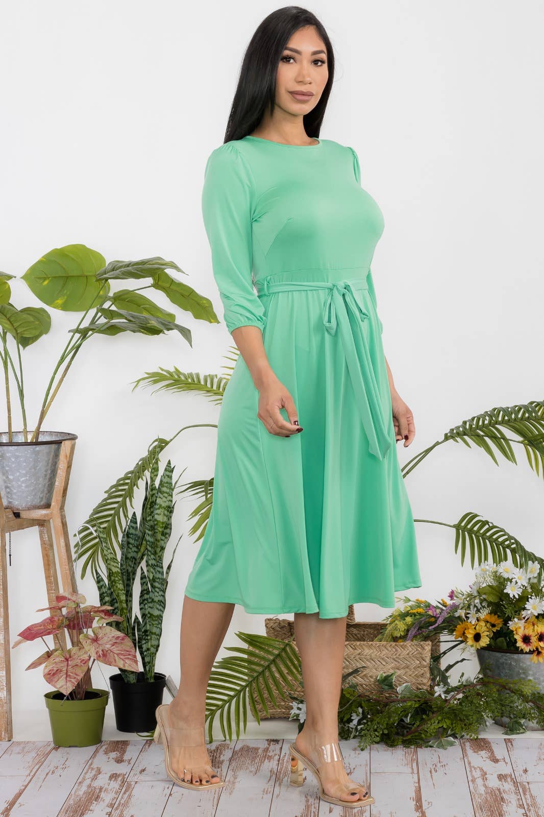H&H Fashion Inc. – Großhandel Kleid – Damen – HH583X-S Plus Size Midi-Kleid mit Bindegürtel, Puffärmeln & Schlüsselloch-Ausschnitt17