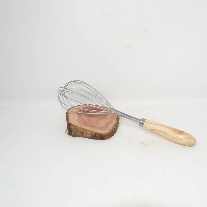 Trävisp ask kökstillbehör svarvade handgjorda för wholesale av Huizbirn