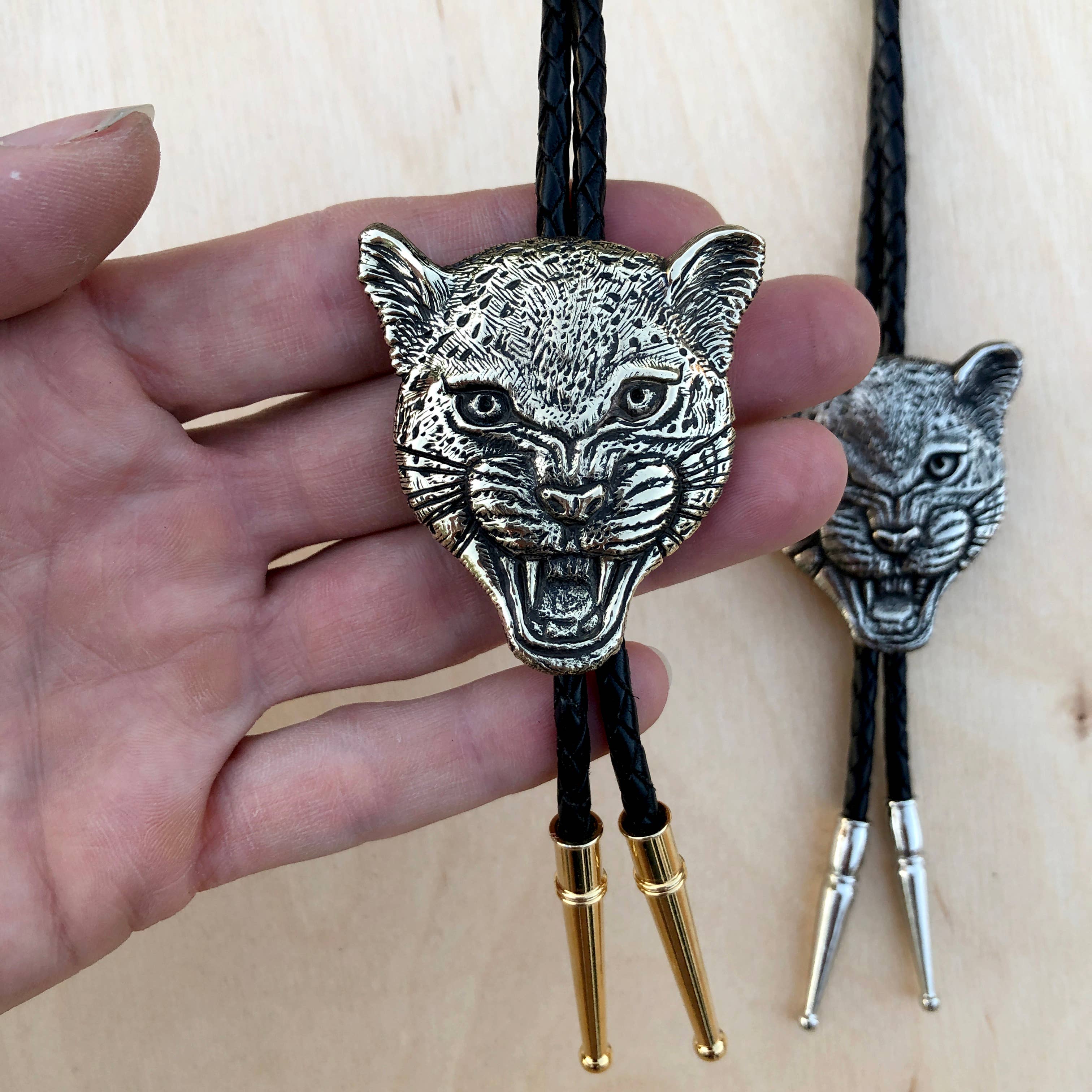 HELIOTROPE – Colar de tecido por atacado – Gravata Jaguar Bolo - (Grande)8