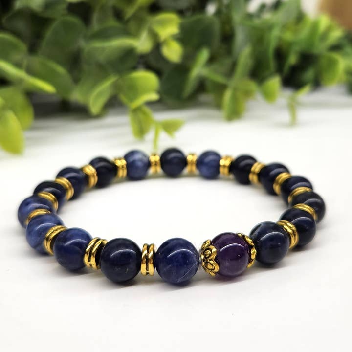 Meraki Gemstones - Wholesale Beaded Bracelet - ANXIETY SUPPORT - Sodalite/Amethyst (center) with Gold color1