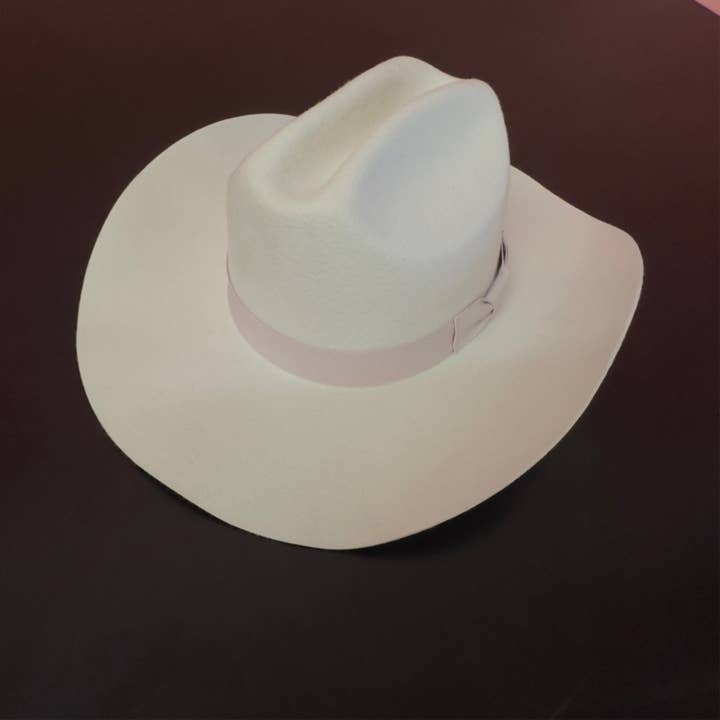Queens INC – wholesale Cowboy Hat – Women’s – Australian Wool Cattleman Cowboy Hat With Ribbon
12