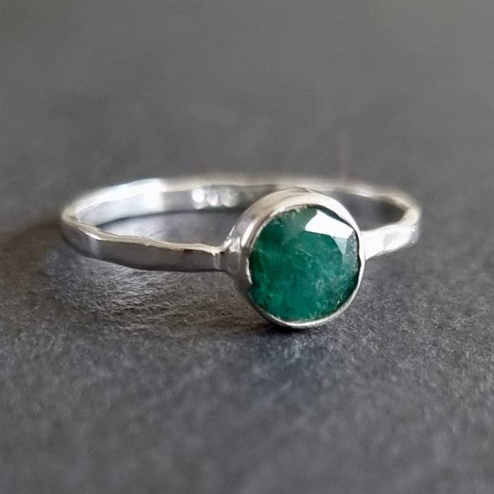 Dainty 6mm Round Emerald Ring | Hammered Sterling Silver for wholesale by Mistry Gems