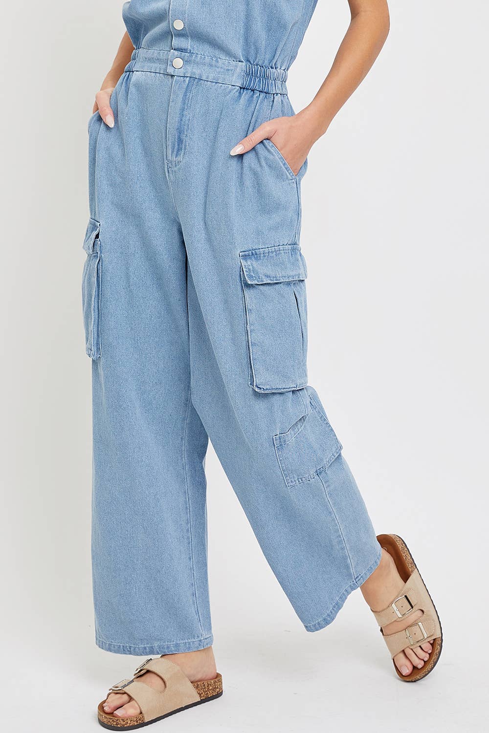 DENIM BLÅ DENIM CARGO JUMPSUIT I ÉT STYKKE for engroshandel på Faire7