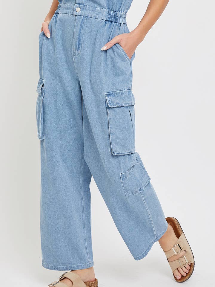 DENIM BLÅ DENIM CARGO JUMPSUIT I ÉT STYKKE for engroshandel på Faire7