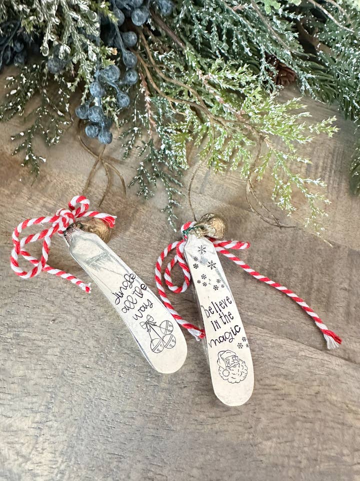 Vintage stemplet knivornament for engroshandel hos The Sassy Barn