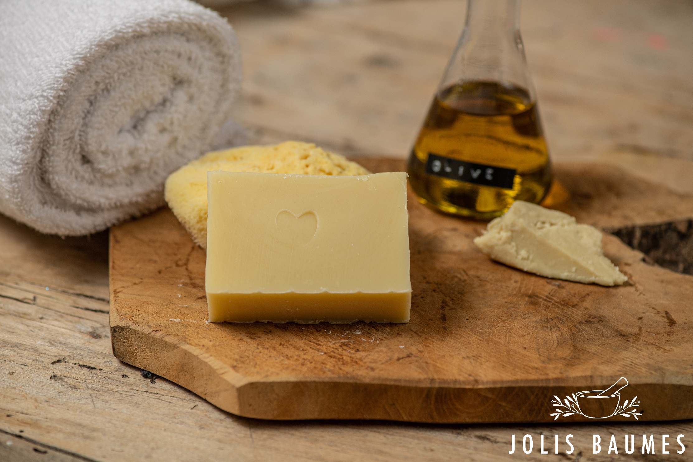 Jolis Baumes – sabonete sólido por atacado – Sabonete CHOUCHOU nº 2 para pele sensível e seca – Manteiga de karité orgânica1