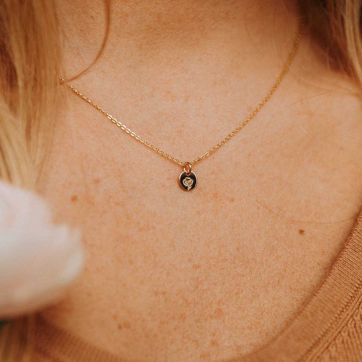 Made By Mary – Großhandel Kette mit Anhänger/Charm – Mini Geburtsblumen-Halskette1