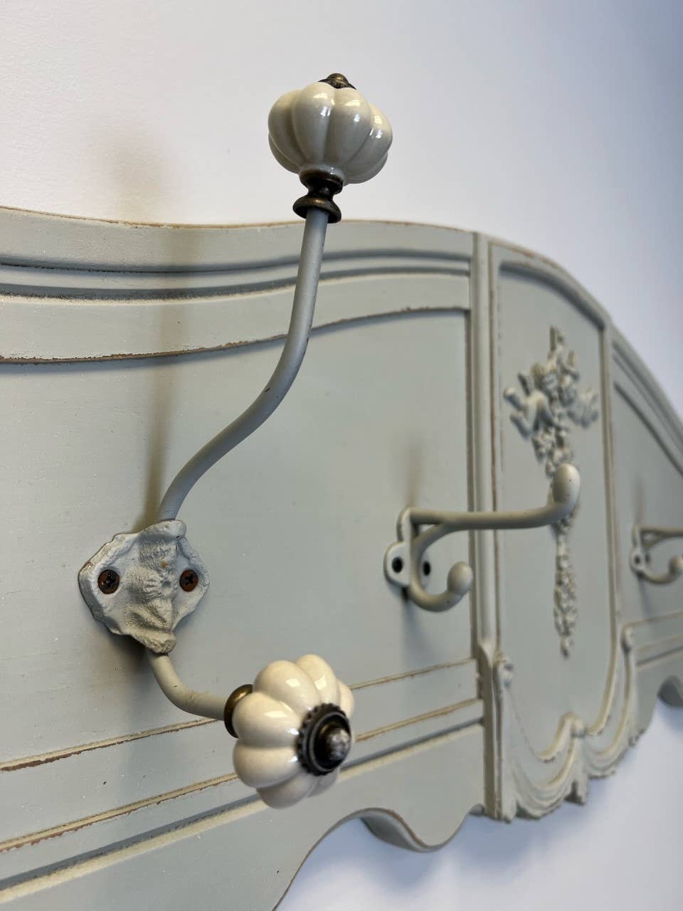 Vagabond Vintage – wholesale Coat rack – 6-HOOK WALL MOUNTED COAT RACK3