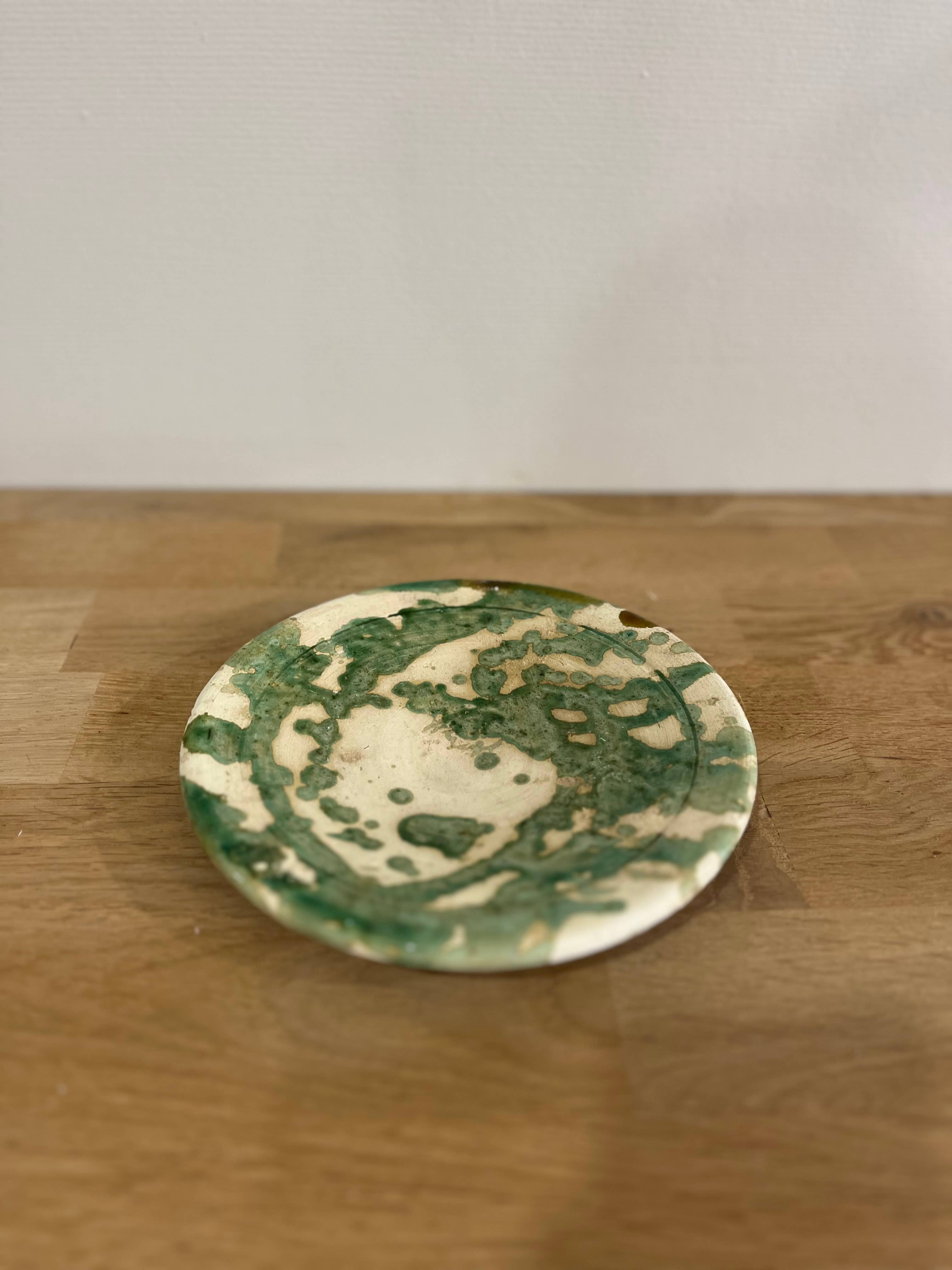 Berber Designers - Wholesale Decorative plate/dish/bowl - Speckled Tamegroute Plate