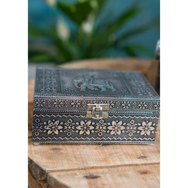 Namaste - Wholesale Jewelry Box/Organizer - Silver Elephant Jewellery Box