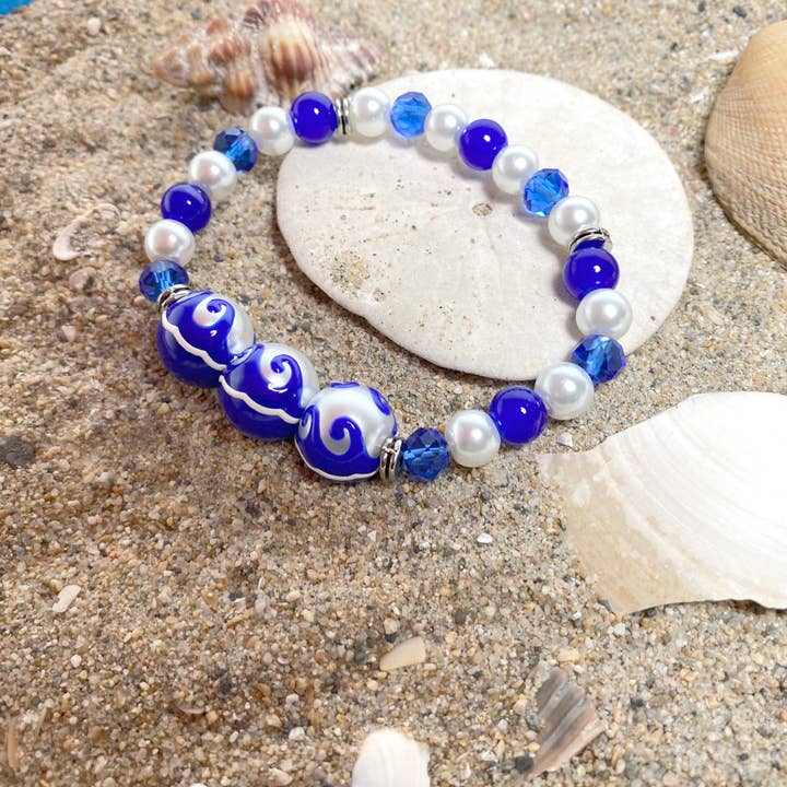 Blå vit Ocean Beach Wave glas pärlstav Stretch armband för wholesale av Fiona Accessories