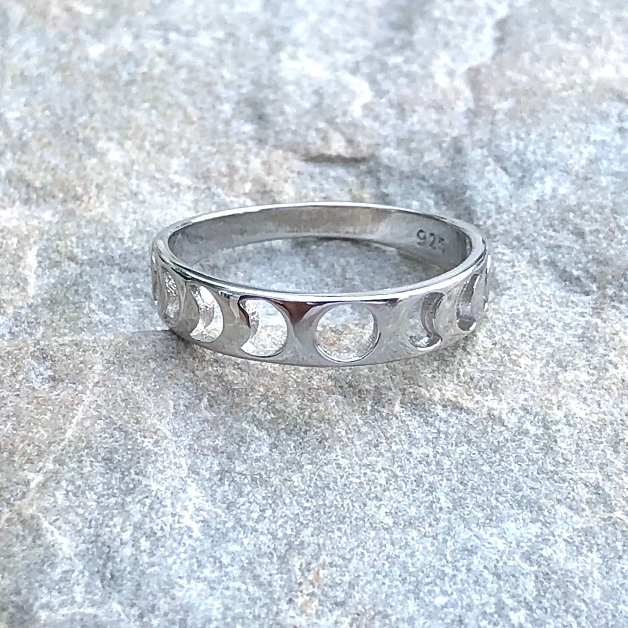 Moonrise Jewelry - Vente Anneau/bague à empiler - Bague découpée R-6 Moon Phase2