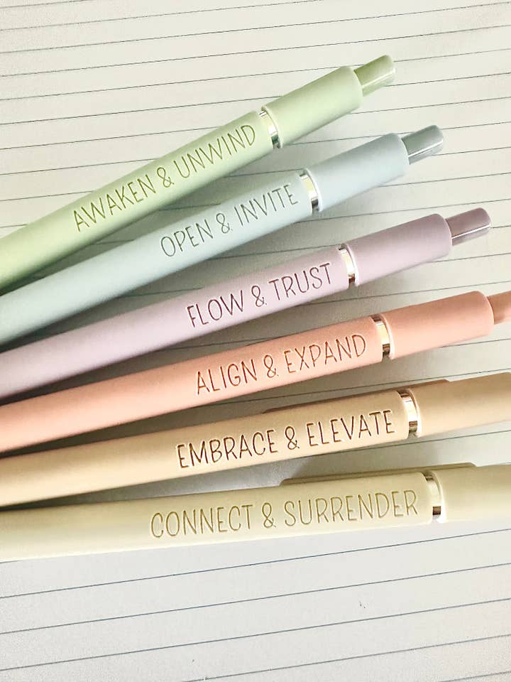 Coffret cadeau de 6 stylos Fine Points™️ | Stylos gel à toucher doux avec affirmations conscientes pour la vente par Write This Way