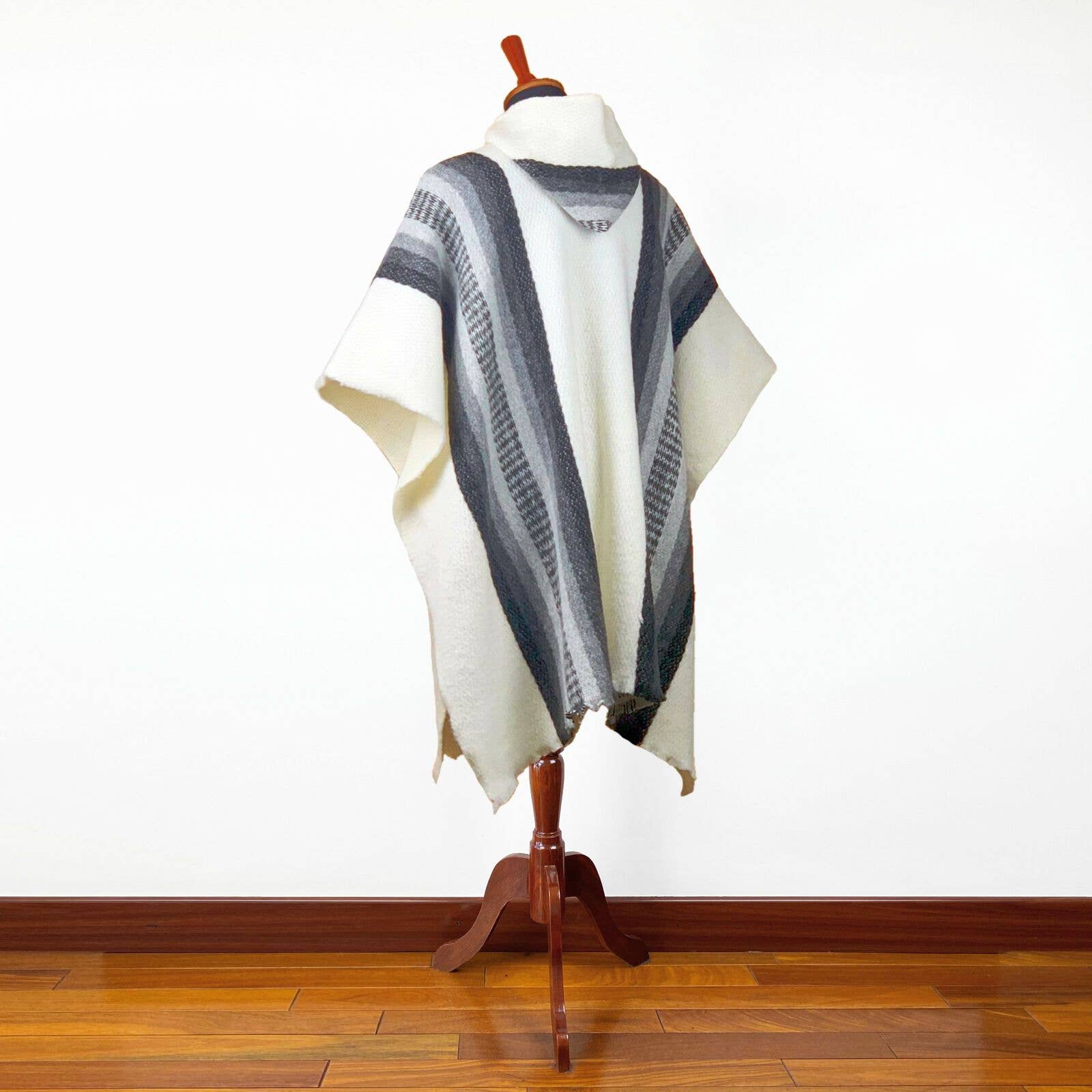 ECUALAMA - Wholesale Poncho - Uniseks - Llama wol uniseks Zuid-Amerikaanse handgeweven poncho9