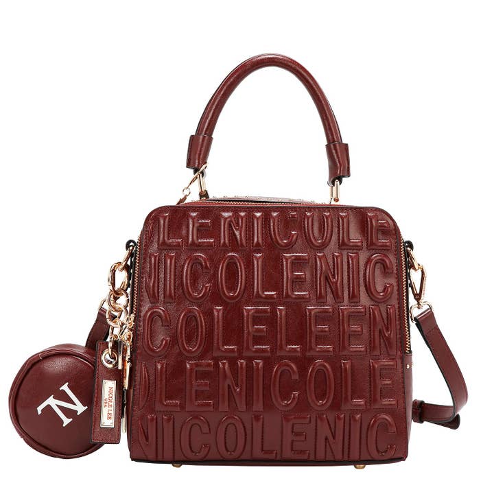 BOLSO DE MANO CUADRADO CON LOGOTIPO EN RELIEVE (VINO) para venta al por mayor de Nicole Lee