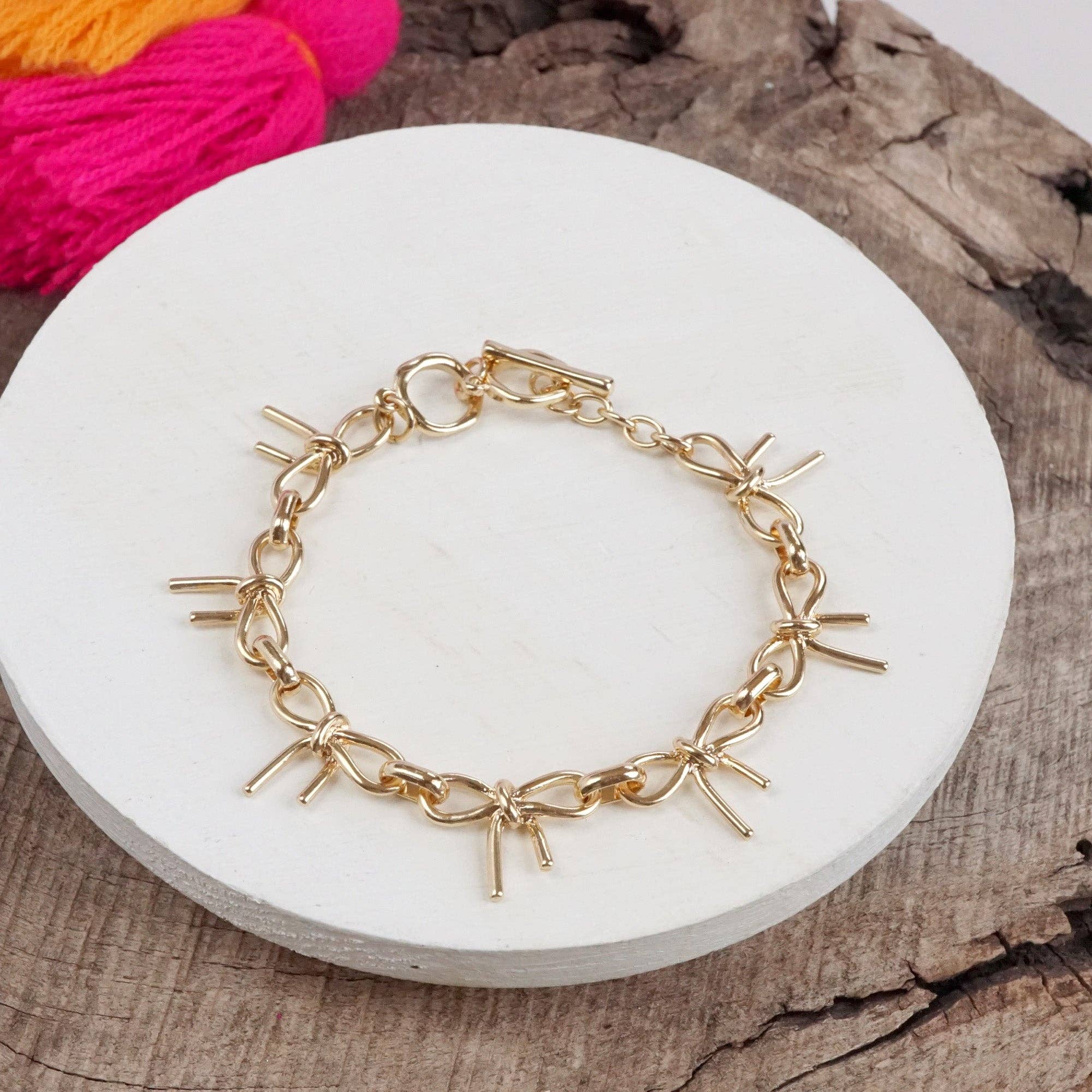 PennyLine inc - Wholesale Link & Chain Bracelet - Bow Link Bracelet Gold Tone4