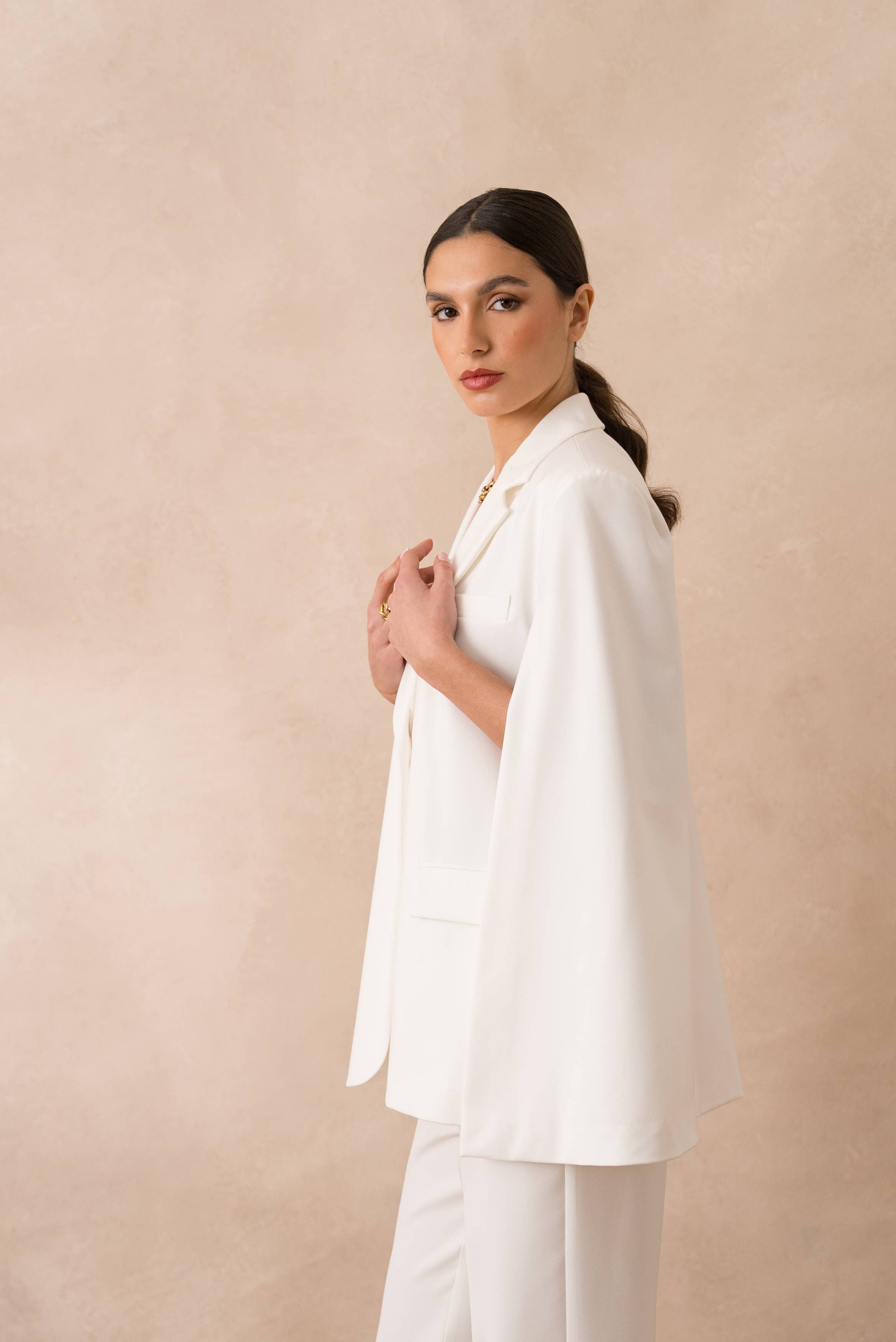 Attentif Paris - Wholesale Jacket - Women's - [Vision] Oversized cape jacket with structured cut27