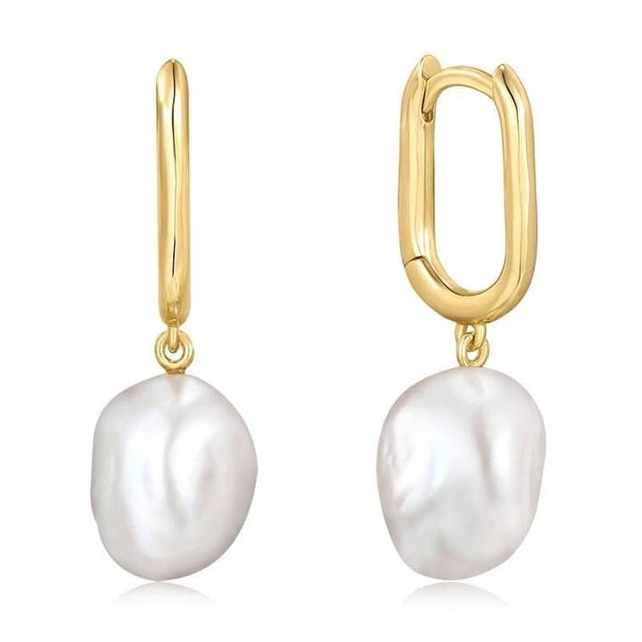 Eklexic – Großhandel Ohrhänger – OVALE HUGGIE HOOPS MIT PERLENOHRRINGEN IN TROPFENFORM0