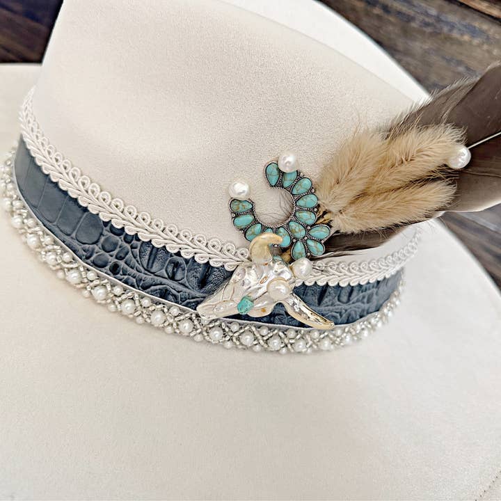 LUCKY CHARM Individuell verstellbarer Wildlederhut für den Großhandel von Sweet Grace