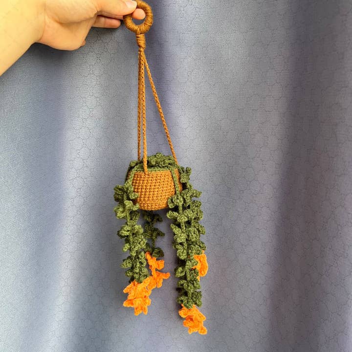 TOMOPOD LLC - Vente Breloque décorative pour voiture – unisexe - Pot de fleurs en forme de fougère en crochet, à suspendre à la main pour voiture1