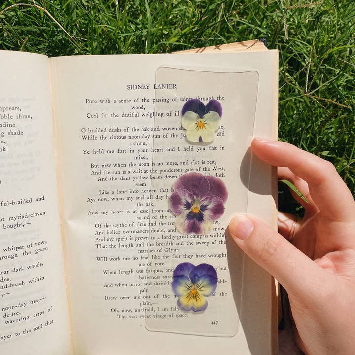 Page Petal - Wholesale Bookmark - Feyre Bookmark5