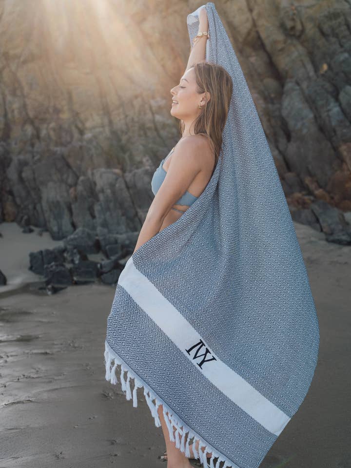 Diamond-mönstrad strandhandduk med vävda tofsar för wholesale av IVY Swimwear