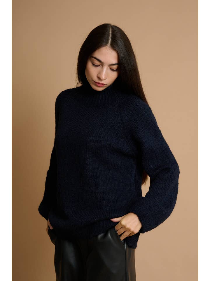 AMELÉ - Wholesale Knit Sweater - Women's - Chunky knit sweater4