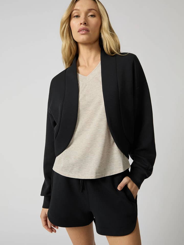 Dreamweave™ Shrug - Noir pour la vente par MPG