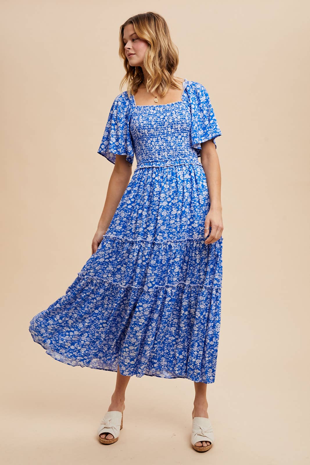 In Loom - Wholesale Jurk - Dames - GERUCHED BLOEMEN MAXI-JURK MET VIERKANTE HALSLIJN6