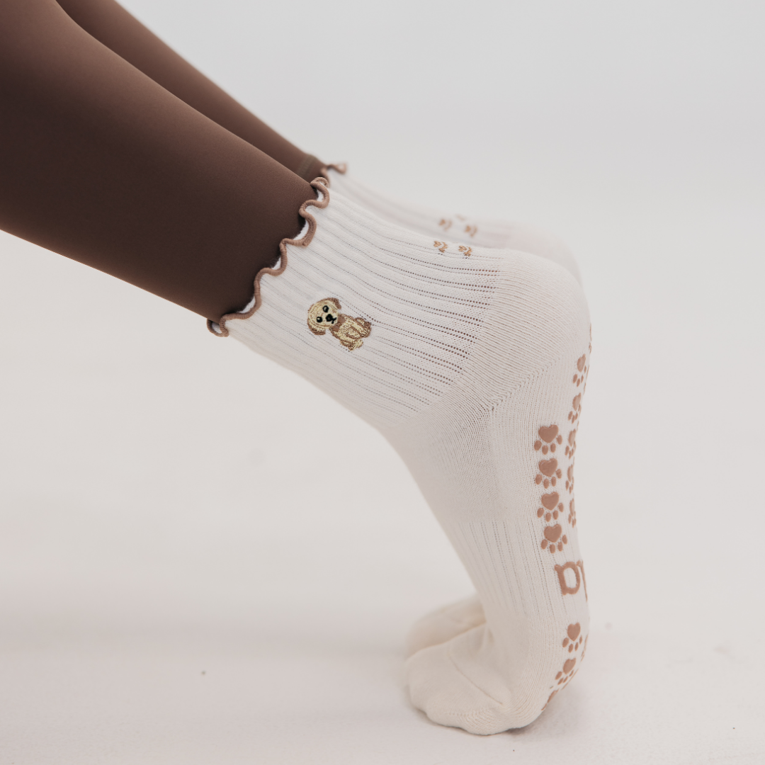 Almla Active - Wholesale Socks - Women's - Golden Retriever Pilates Grip Socks - Golden2