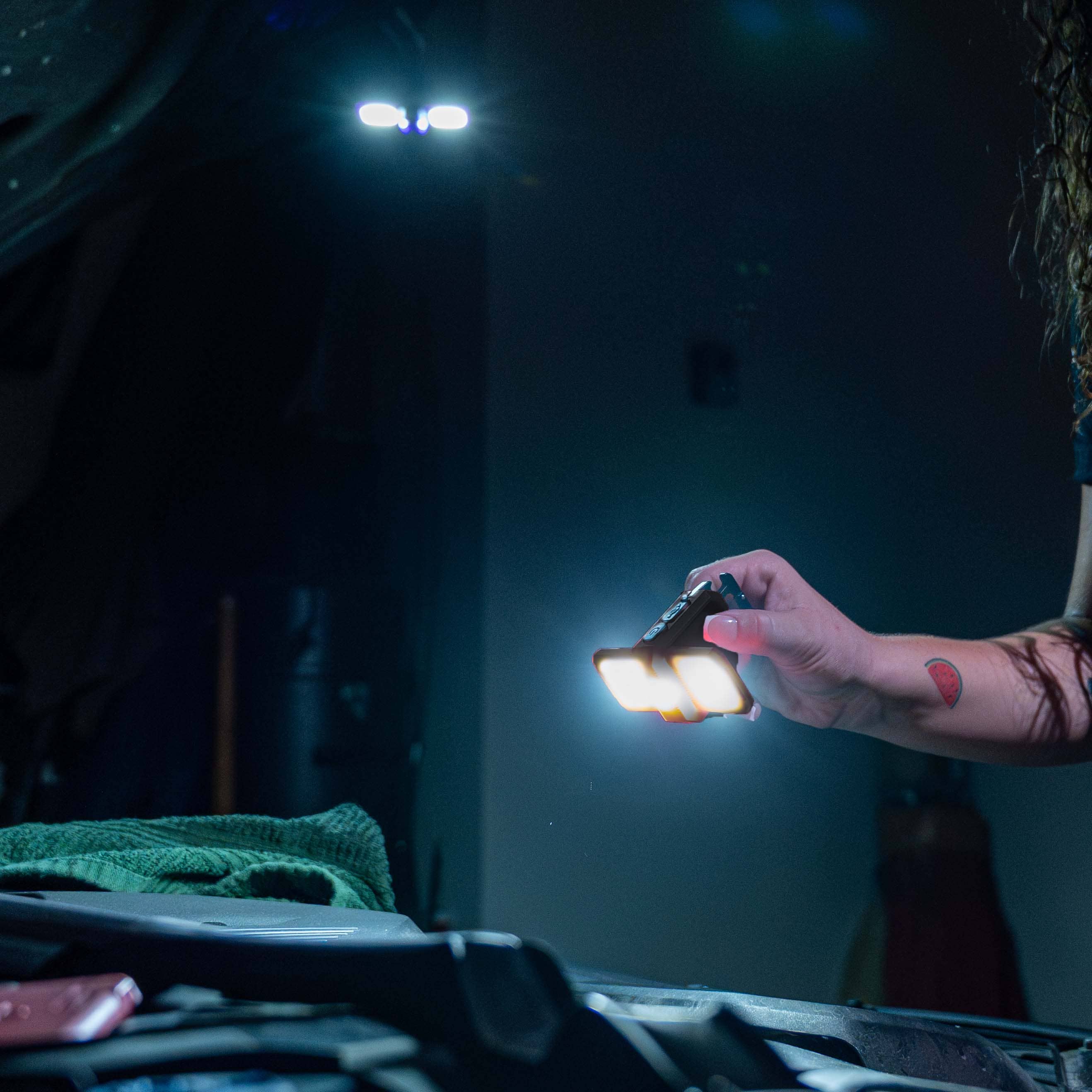 Flipo Group, Ltd. - Vente Lampe de poche - Lampe multi-tâches mini rechargeable Neutron X-Treme 12 unités.8