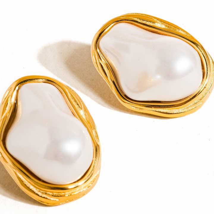 Yasmin 18K Gold Non-Tarnish Classic Pearl Round Earring for wholesale on Faire