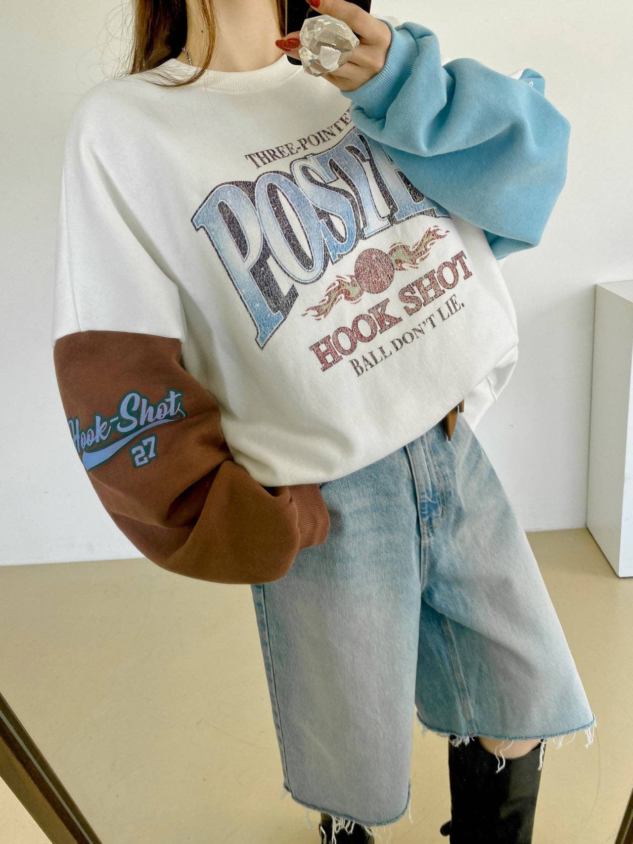 Little Light - Wholesale Graphic Sweatshirt - Women's - Poster Hook Shot Vintage Color-Block Sweatshirt9